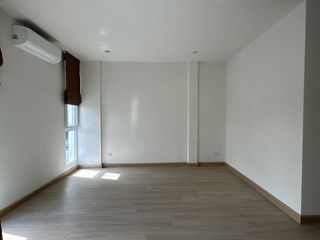For rent 3 bedrooms townhouse in Don Mueang, Bangkok