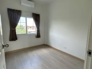 For rent 3 bedrooms townhouse in Don Mueang, Bangkok