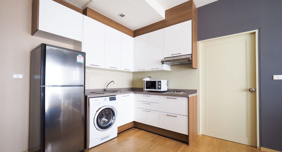 For rent 1 bed condo in Khlong Toei, Bangkok