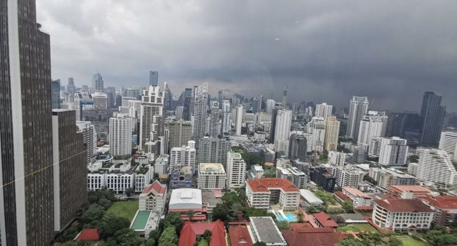 For rent 1 bed condo in Watthana, Bangkok