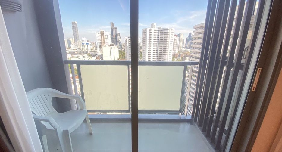 For rent 1 bed condo in Watthana, Bangkok