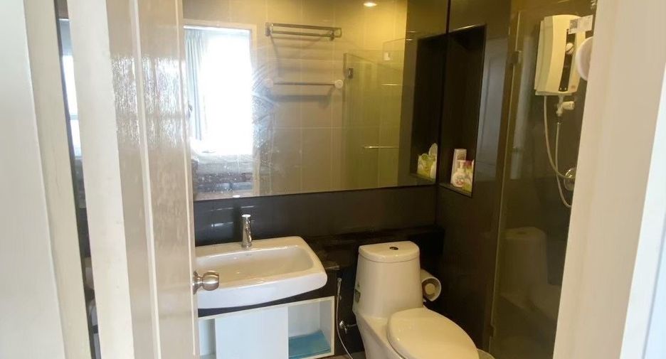 For sale 1 bed condo in Thon Buri, Bangkok