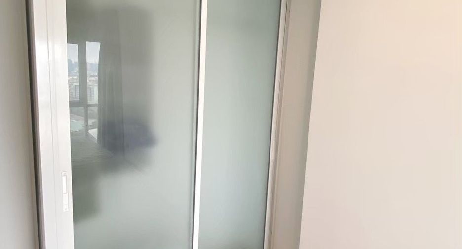For sale 1 bed condo in Thon Buri, Bangkok