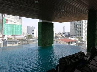 出售 1 卧室 公寓 在 Thon Buri, 曼谷