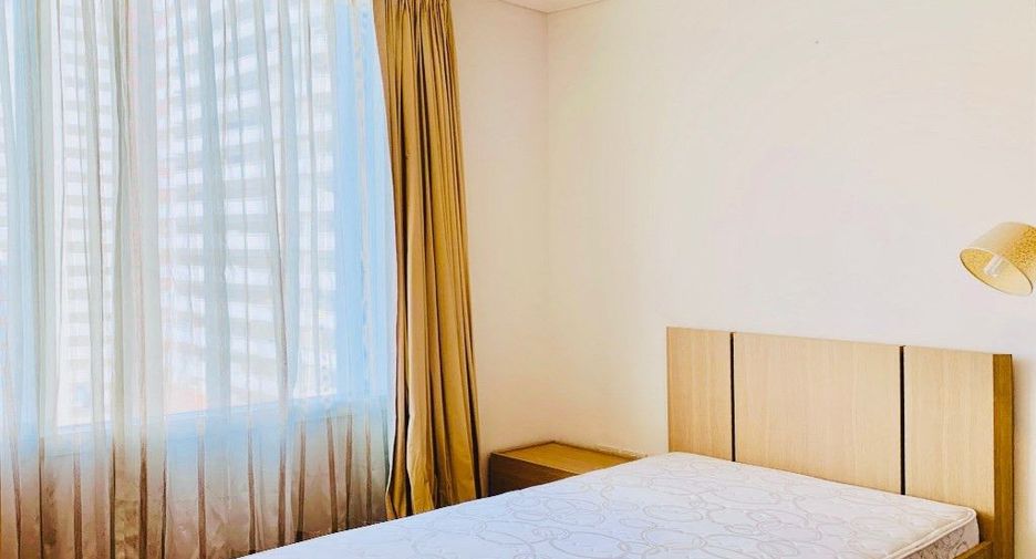 For rent 2 bedrooms condo in Watthana, Bangkok