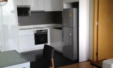 À vendre 1 chambre condo à Khlong Toei, Bangkok
