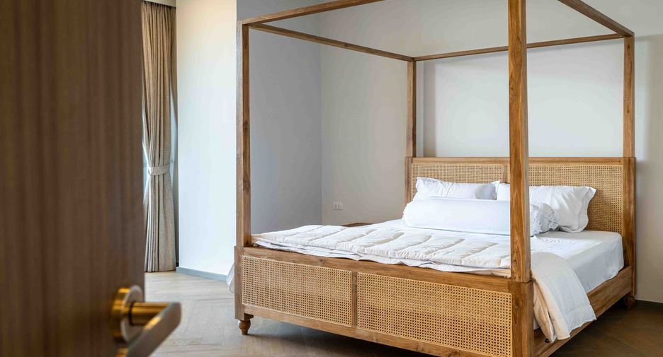 For rent 2 bedrooms condo in Watthana, Bangkok