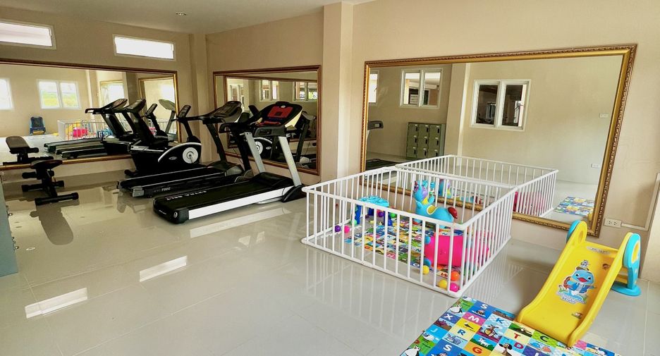 For sale 75 bedrooms hotel in Bang Lamung, Chonburi
