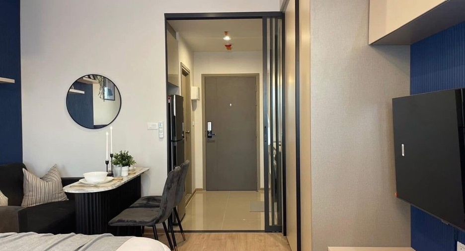 À louer studio condo à Huai Khwang, Bangkok