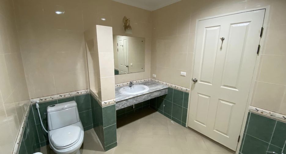 Casa en venta de 4 habitaciones en Mueang Samut Prakan, Samut Prakan