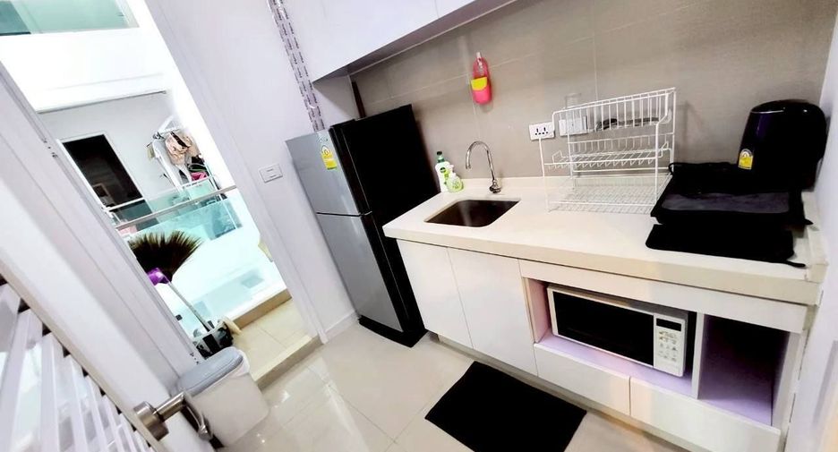 For rent 1 bed condo in Huai Khwang, Bangkok