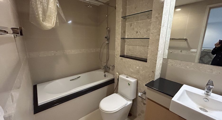 For sale and for rent 2 bedrooms condo in Khlong Toei, Bangkok