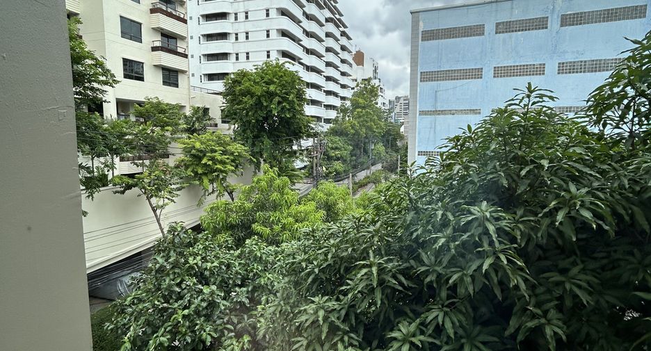 For sale and for rent 2 bedrooms condo in Khlong Toei, Bangkok