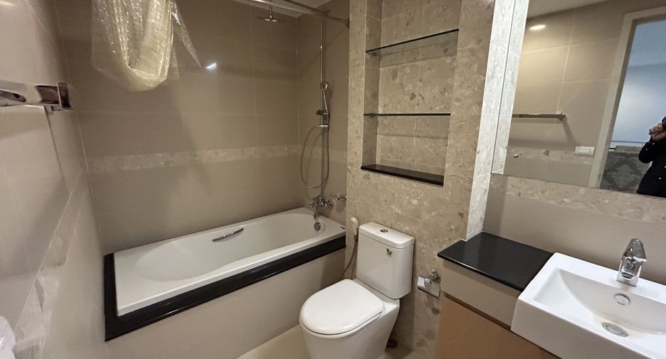For sale and for rent 2 bedrooms condo in Khlong Toei, Bangkok