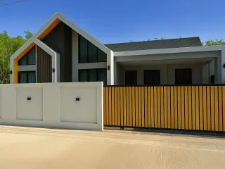 For rent 3 bedrooms villa in Mueang Krabi, Krabi