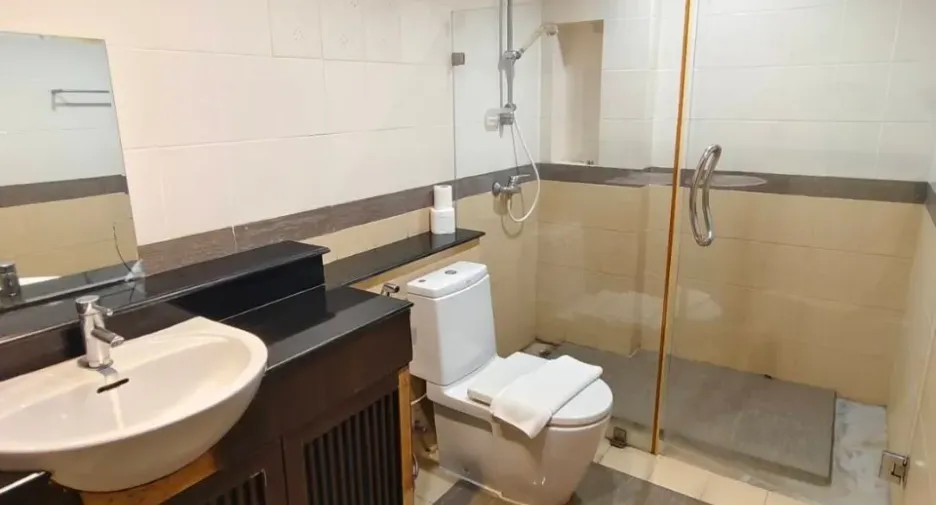 For rent 5 bedrooms villa in Bang Lamung, Chonburi