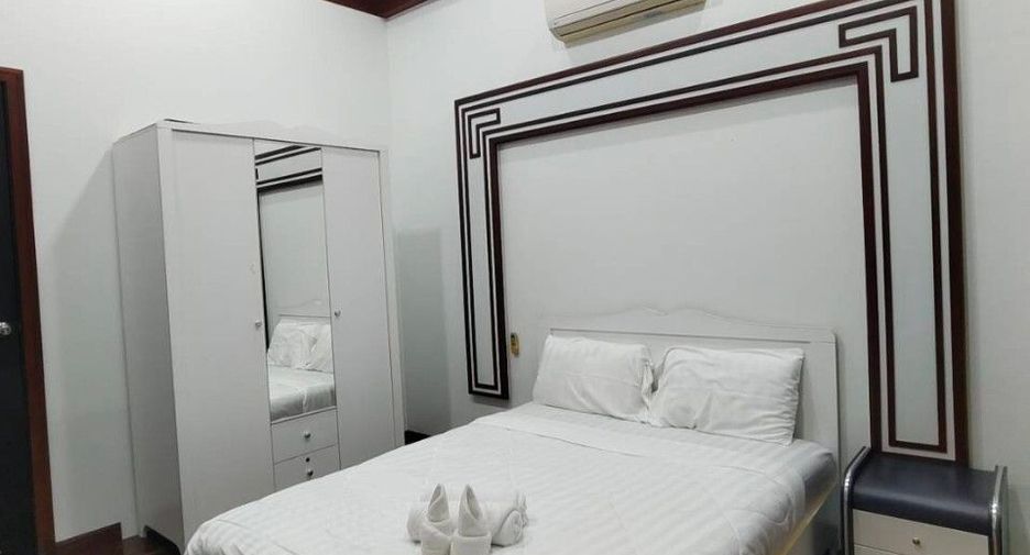 For rent 5 bedrooms villa in Bang Lamung, Chonburi