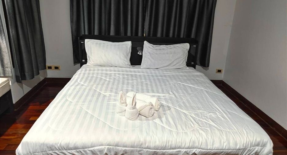 For rent 5 bedrooms villa in Bang Lamung, Chonburi