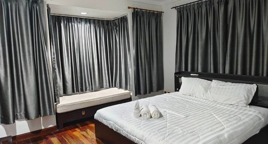 For rent 5 bedrooms villa in Bang Lamung, Chonburi