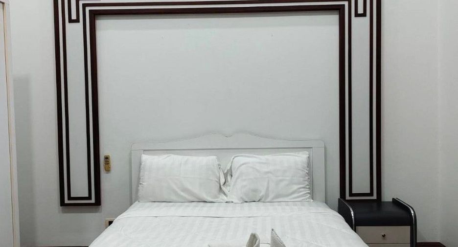 For rent 5 bedrooms villa in Bang Lamung, Chonburi
