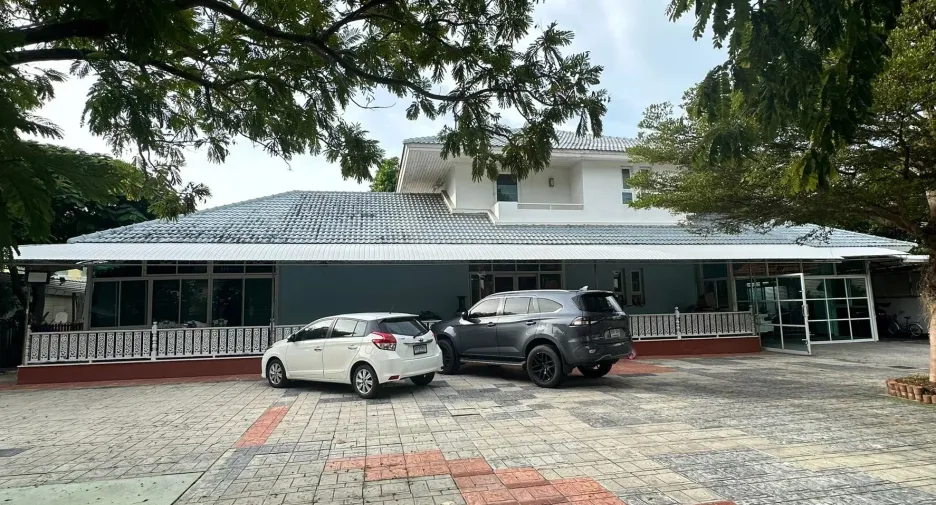 For sale 4 bedrooms house in Bang Phli, Samut Prakan