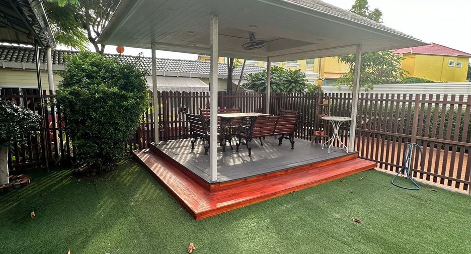 For sale 4 bedrooms house in Bang Phli, Samut Prakan