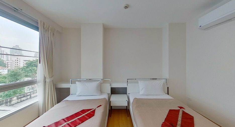 For rent 3 bedrooms apartment in Watthana, Bangkok