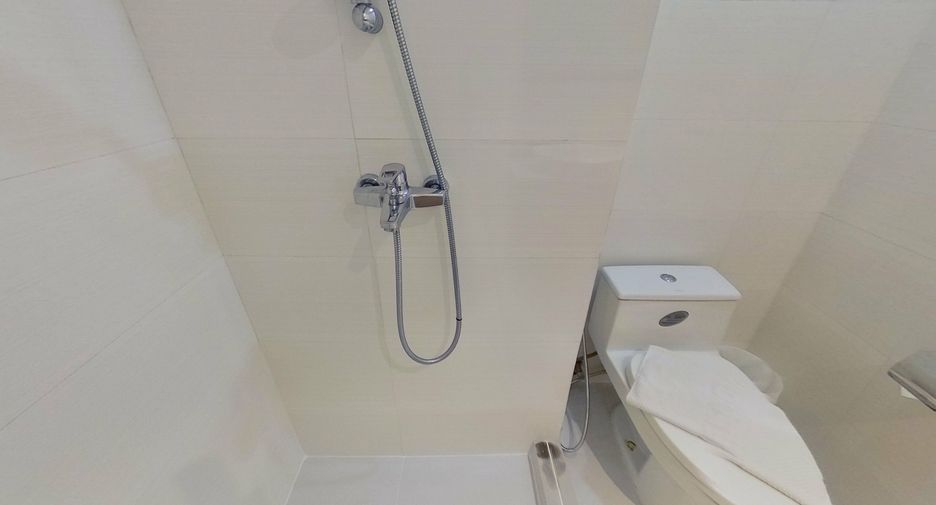 For rent 3 bedrooms apartment in Watthana, Bangkok