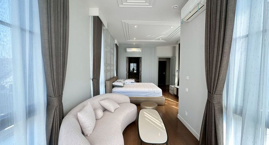 For rent 5 bedrooms house in Saphan Sung, Bangkok