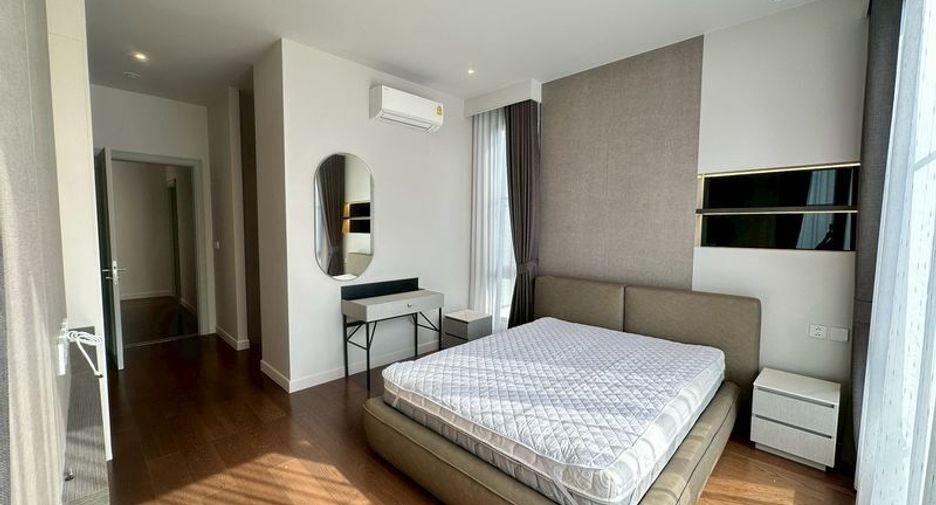 For rent 5 bedrooms house in Saphan Sung, Bangkok
