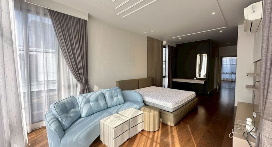 For rent 5 bedrooms house in Saphan Sung, Bangkok