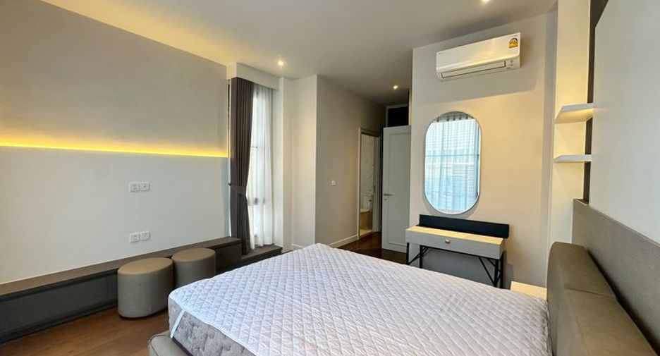 For rent 5 bedrooms house in Saphan Sung, Bangkok