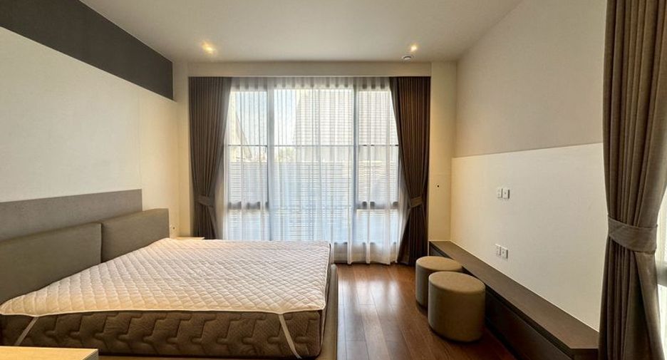 For rent 5 bedrooms house in Saphan Sung, Bangkok