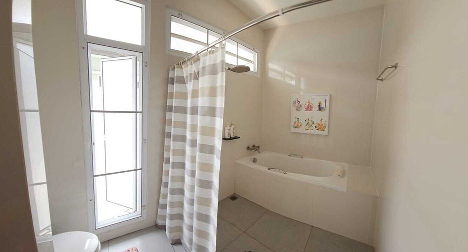 Villa zum Kauf mit 3 Zimmer in Bang Lamung, Chonburi