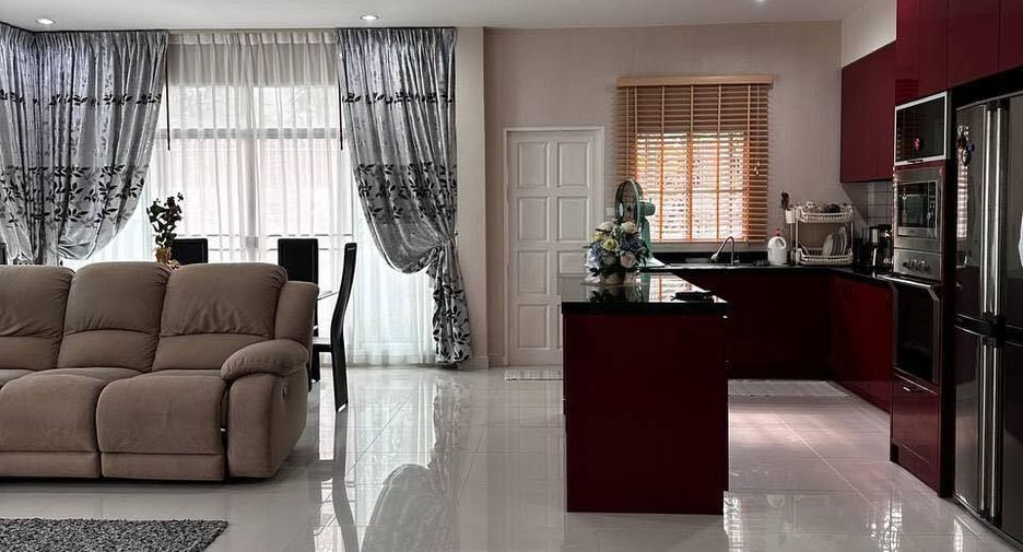 Villa zum Kauf mit 3 Zimmer in Bang Lamung, Chonburi