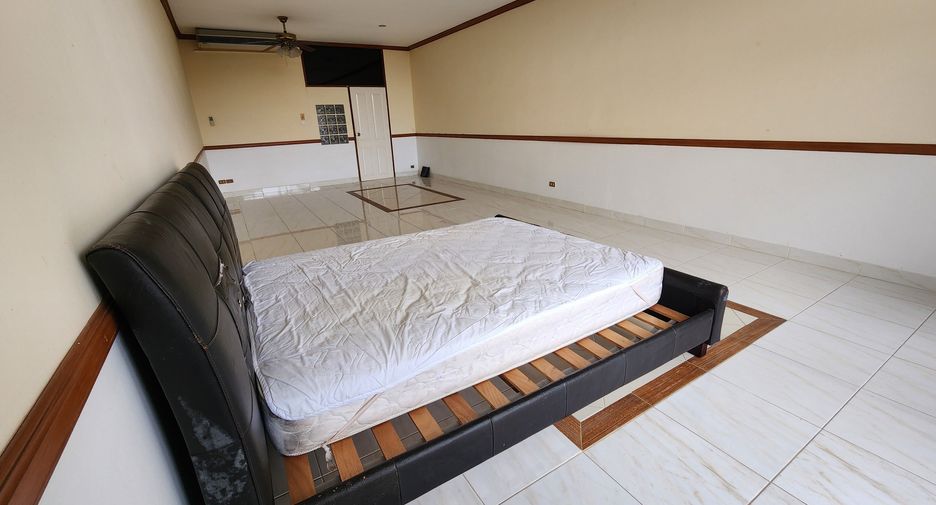 Wohnung zum Kauf mit Studio in Sattahip, Chonburi