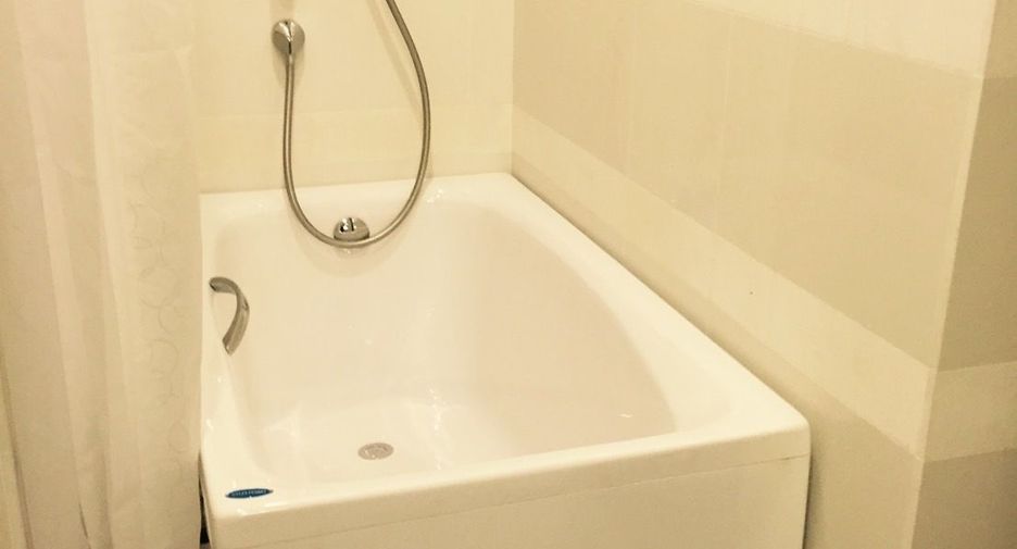 For rent 1 bed condo in Khlong Toei, Bangkok
