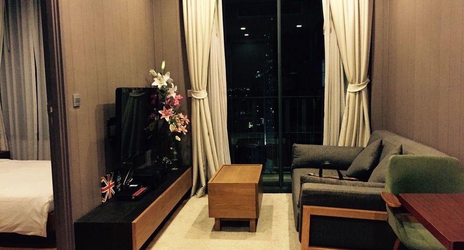 For rent 1 bed condo in Khlong Toei, Bangkok