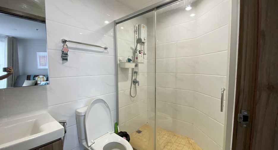 For sale and for rent 1 bed condo in Huai Khwang, Bangkok