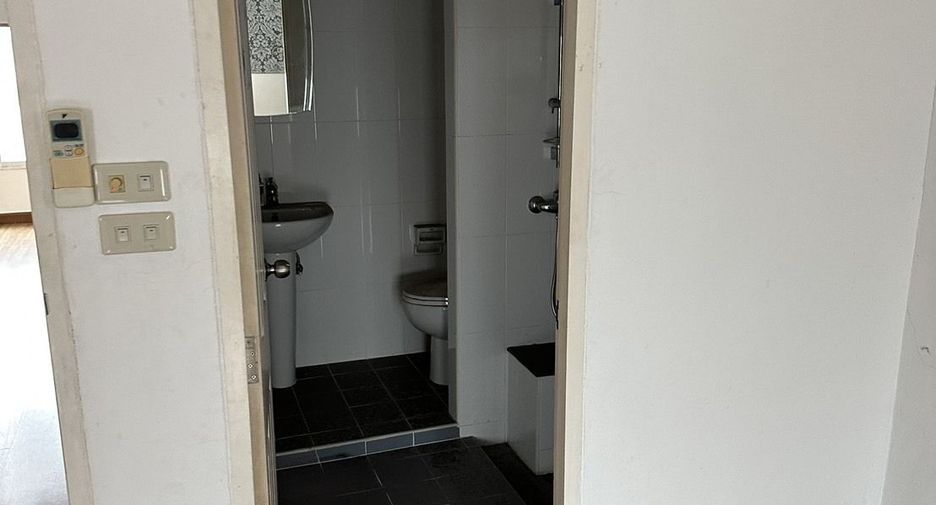 Reihenhaus zur Miete mit 3 Zimmer in Phaya Thai, Bangkok