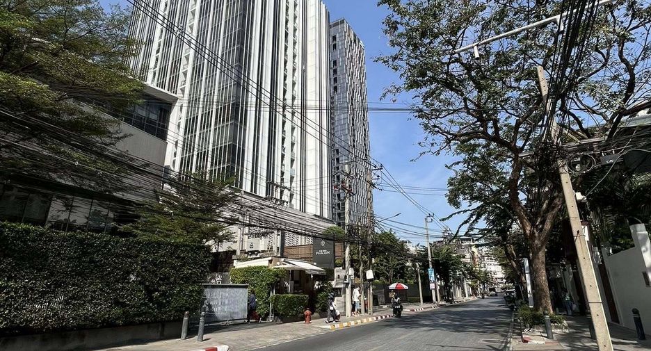 For sale 2 bedrooms condo in Sathon, Bangkok
