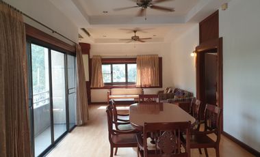 Wohnung zur Miete mit 4 Zimmer in Khlong Toei, Bangkok