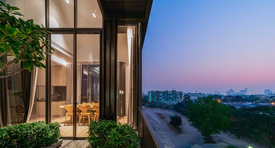 For sale 3 bedrooms townhouse in Suan Luang, Bangkok