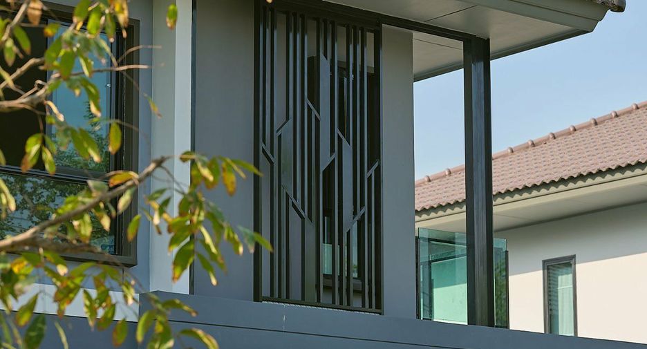 Casa en venta de 4 habitaciones en Bang Phli, Samut Prakan