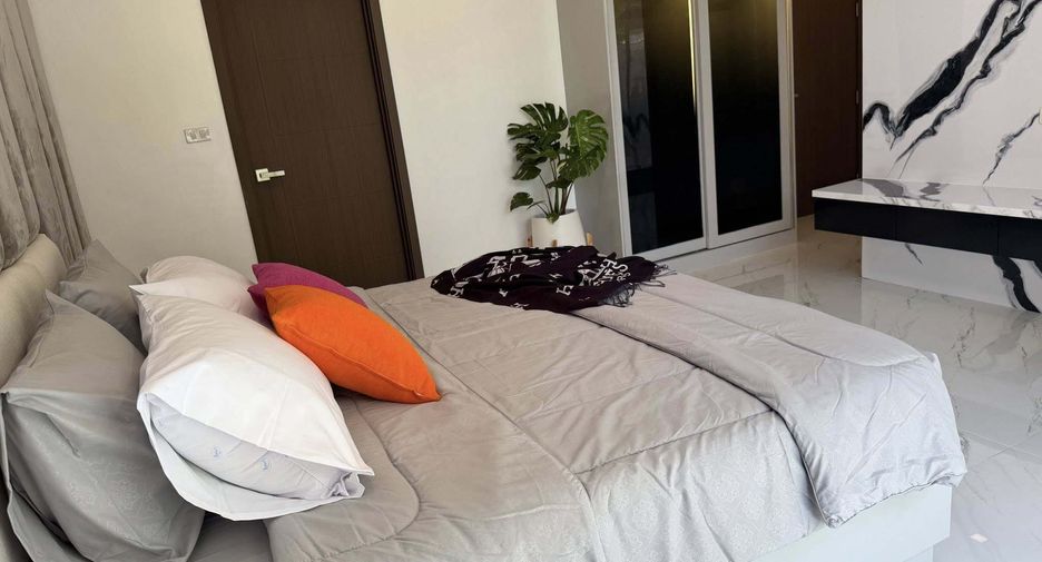 For sale 6 bedrooms villa in Bang Lamung, Chonburi
