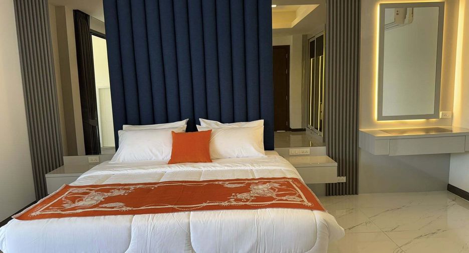 For sale 6 bedrooms villa in Bang Lamung, Chonburi