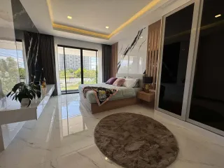 Villa en venta de 6 habitaciones en Bang Lamung, Chonburi