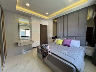 Villa en venta de 6 habitaciones en Bang Lamung, Chonburi
