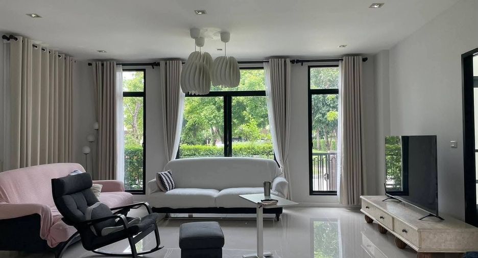 For sale 4 bedrooms house in Sai Mai, Bangkok