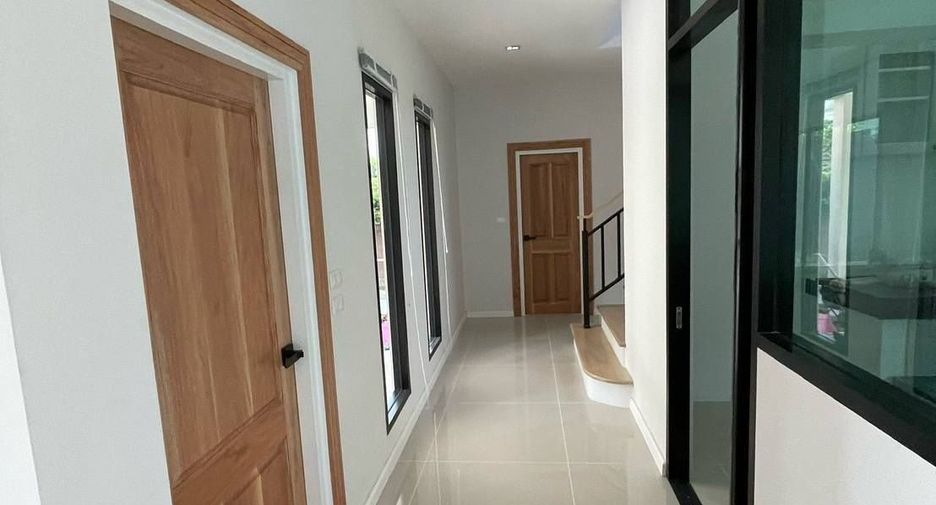For sale 4 bedrooms house in Sai Mai, Bangkok
